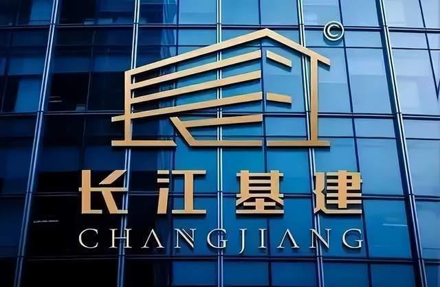 霍建宁打辅助	，李嘉诚家族攒下1600亿现金